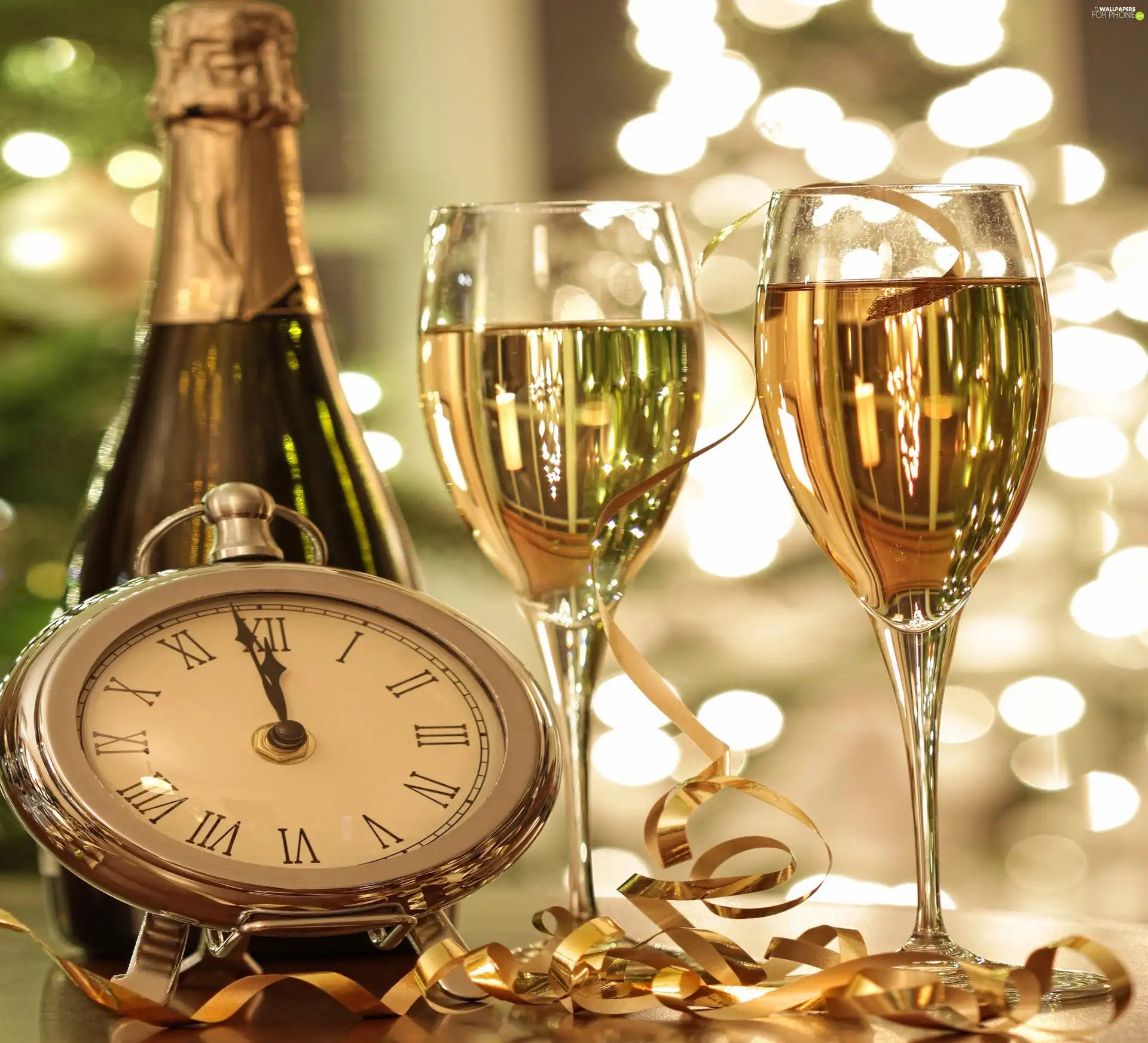 Lights, Clock, Champagne