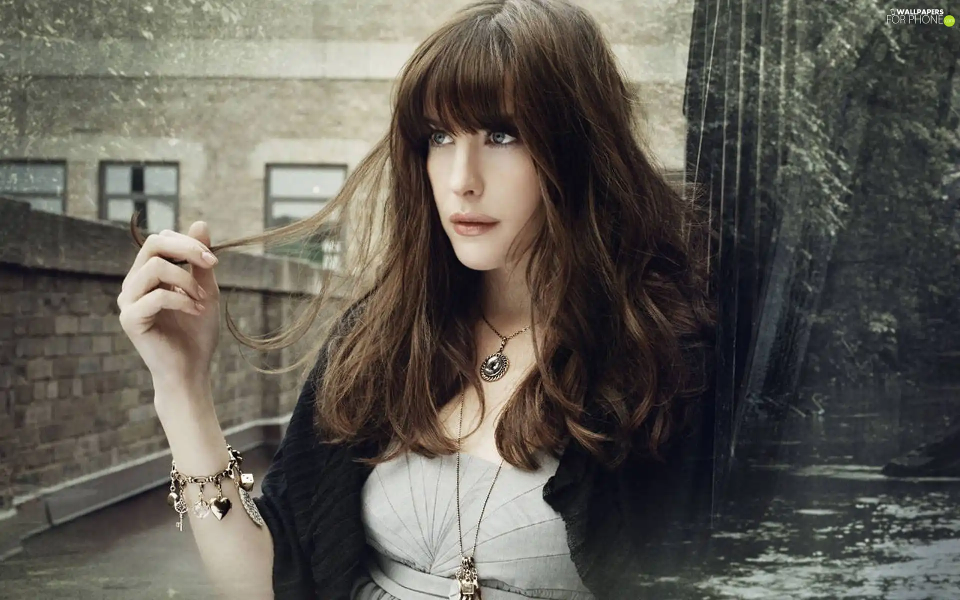 Liv Tyler, jewellery