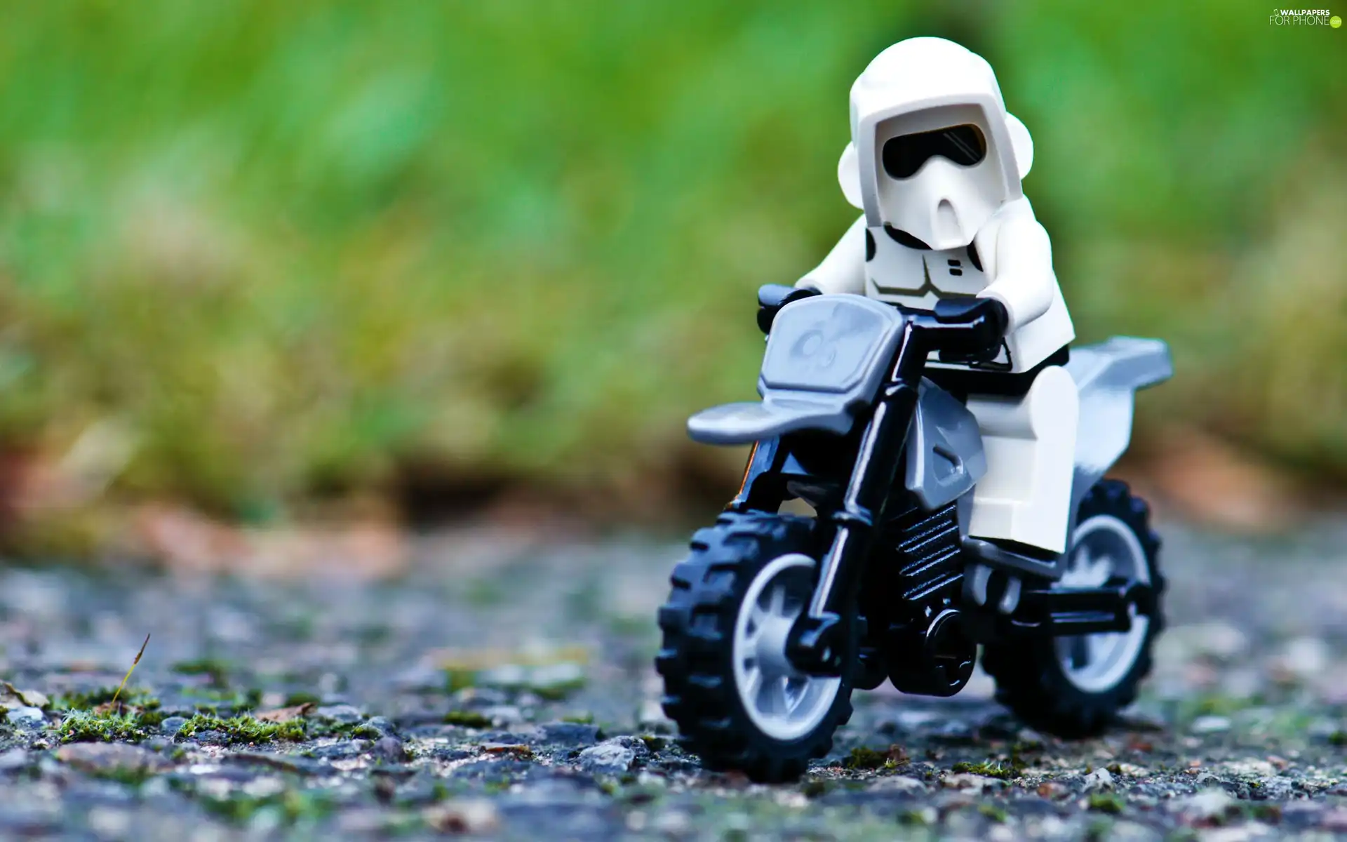 Lego, motor-bike, M&Ms mate