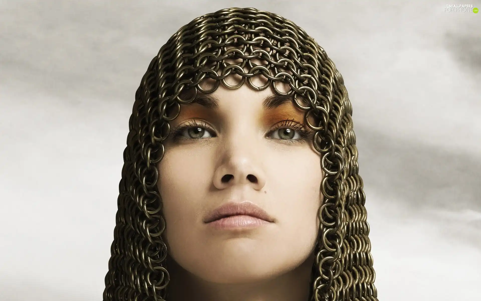 hauberk, Women, make-up