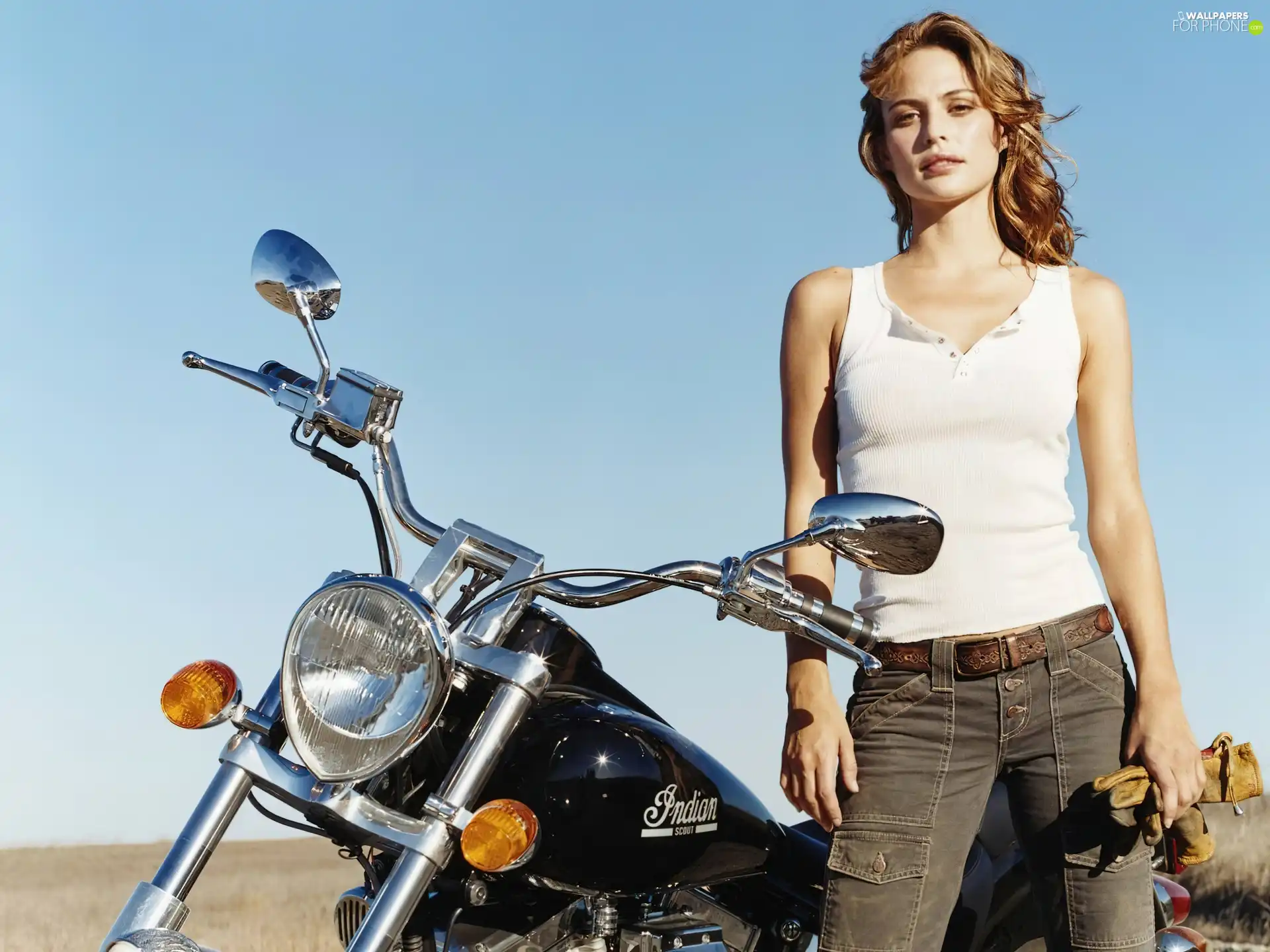 Josie Maran, motor-bike