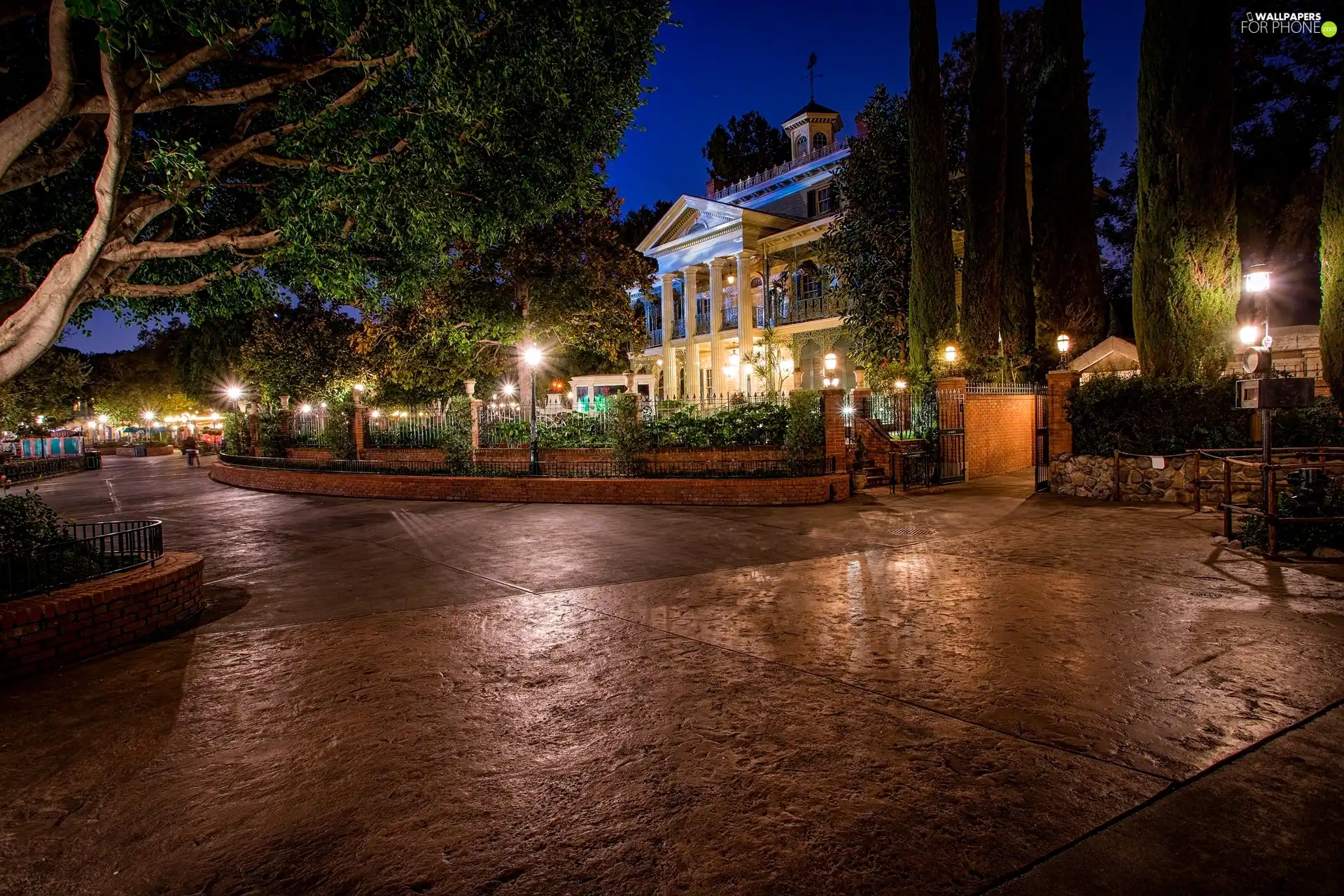 Town, Disneyland, California, Anaheim, USA, Night, HDR