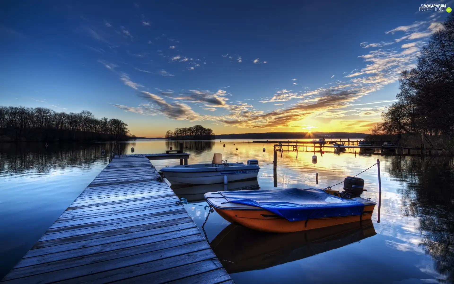 Platform, motorboat, east, sun, lake