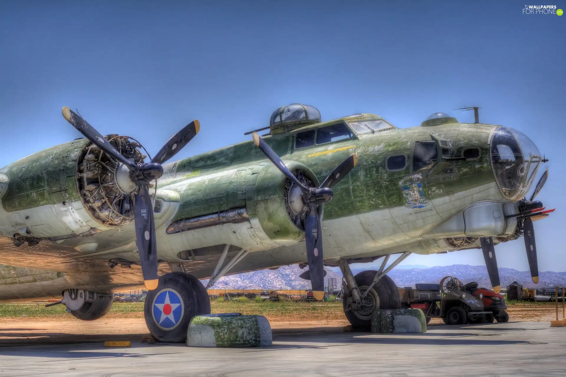 Propellers, Planes, HDR