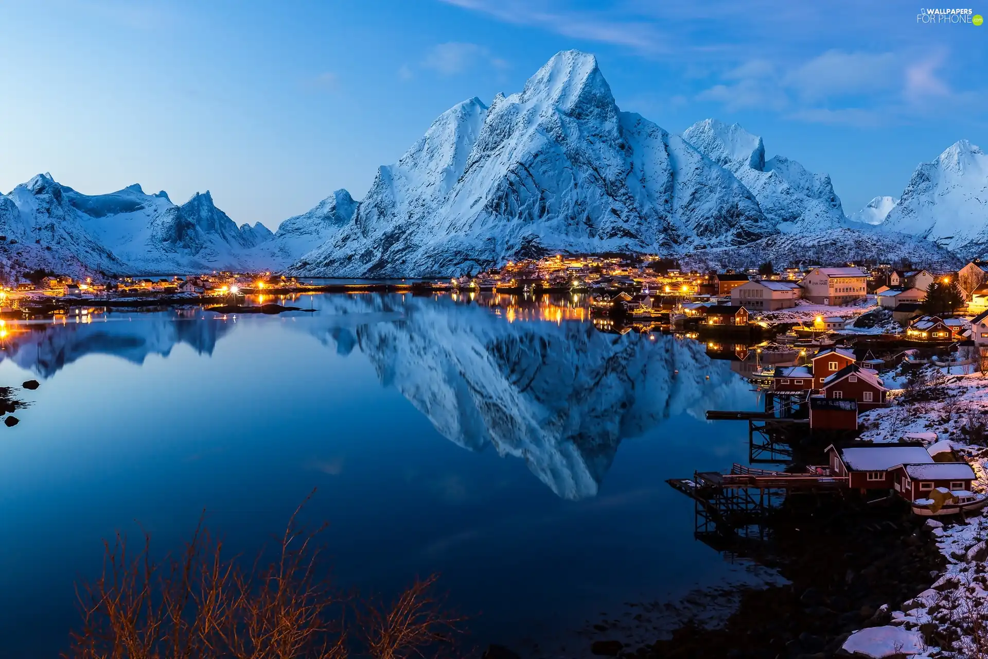 Reine Village, Norwegian Sea, light, winter, Mountains, Lofoten, Norway, Houses