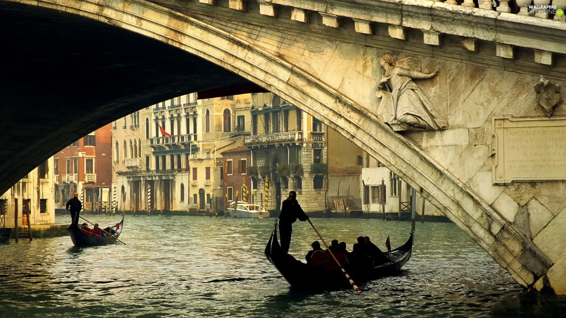 Venice, apartment house, The Rialto Bridge, Gondolas
