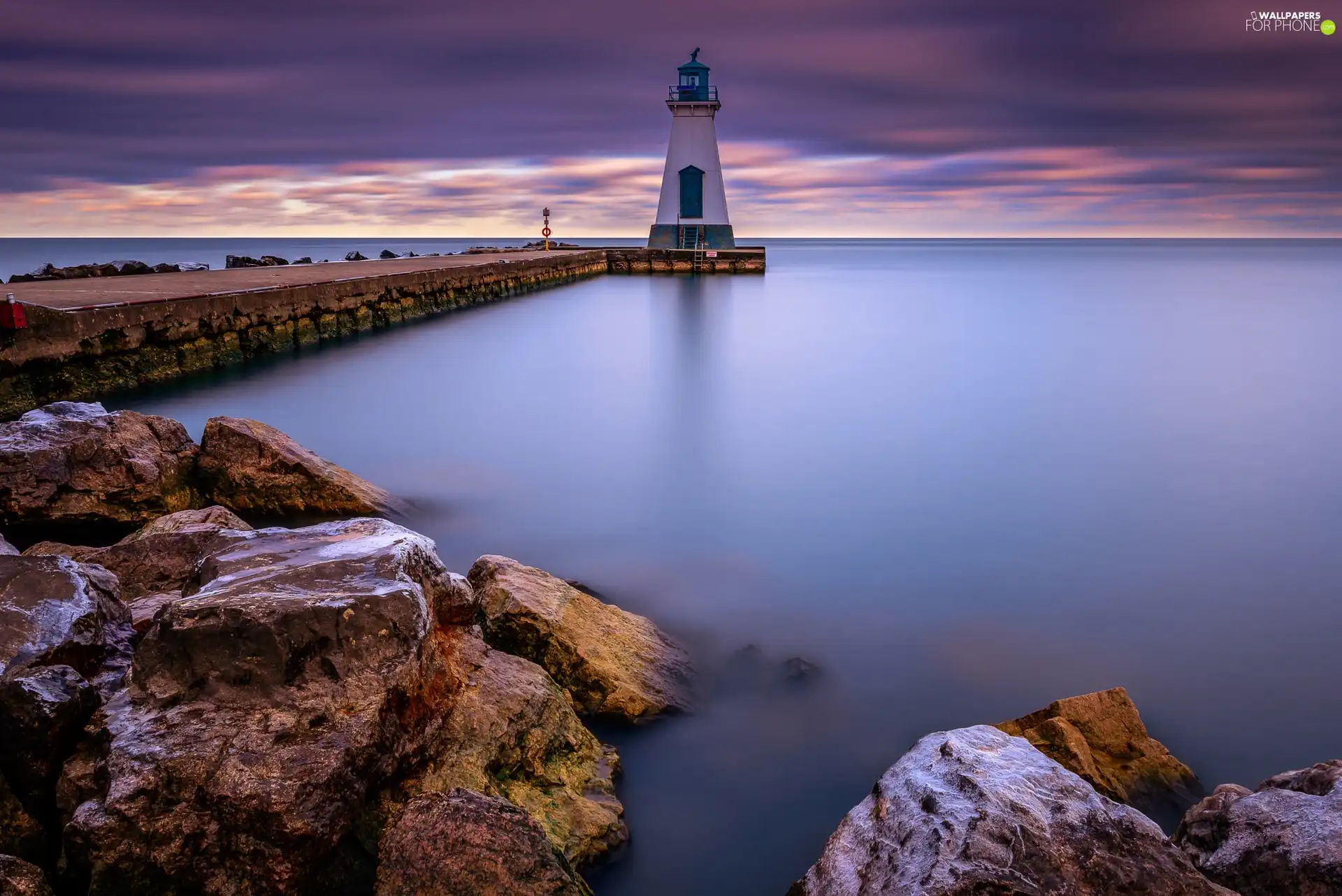 Lighthouses, sea