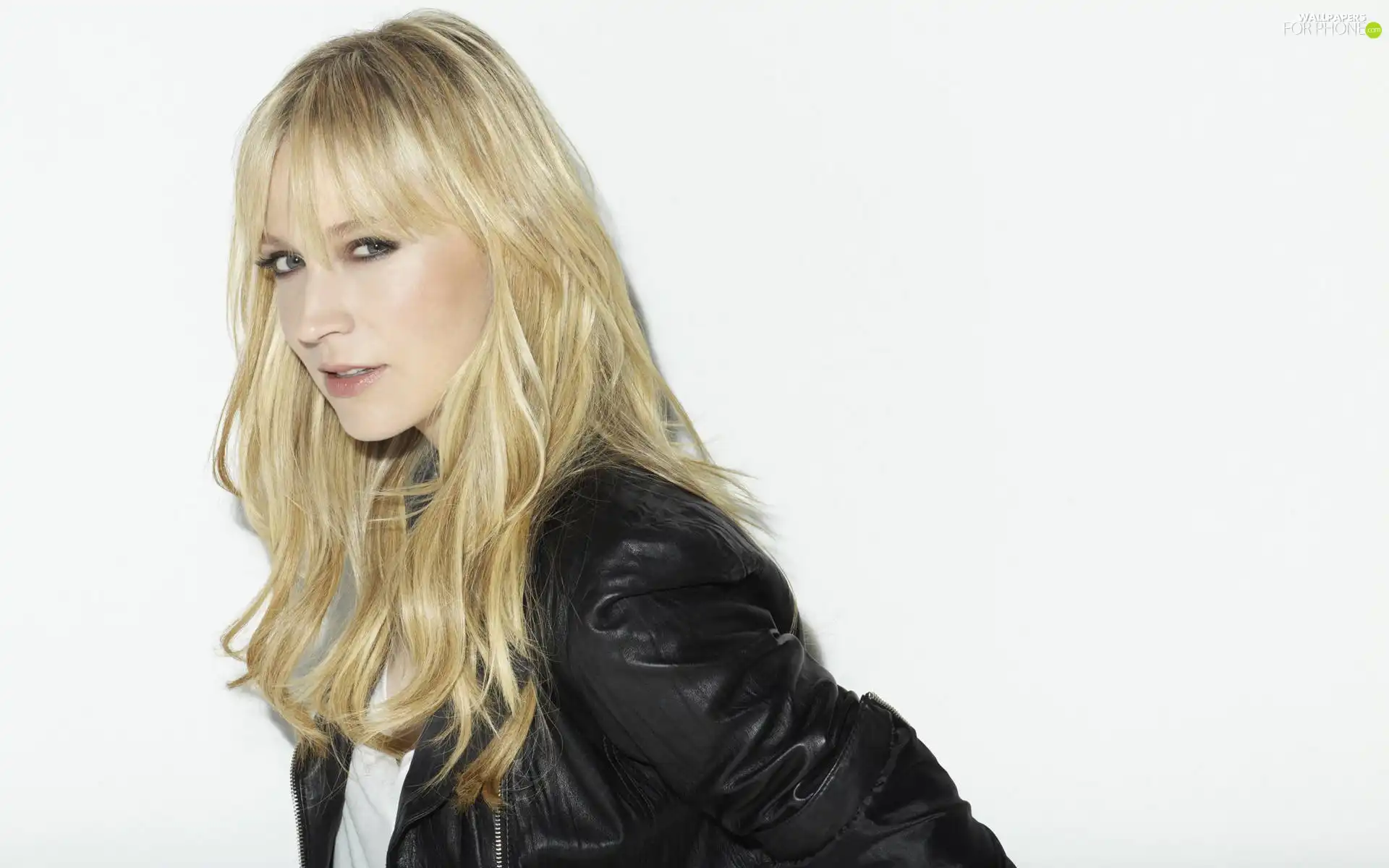 Beth Riesgraf, black, skin, Jacked