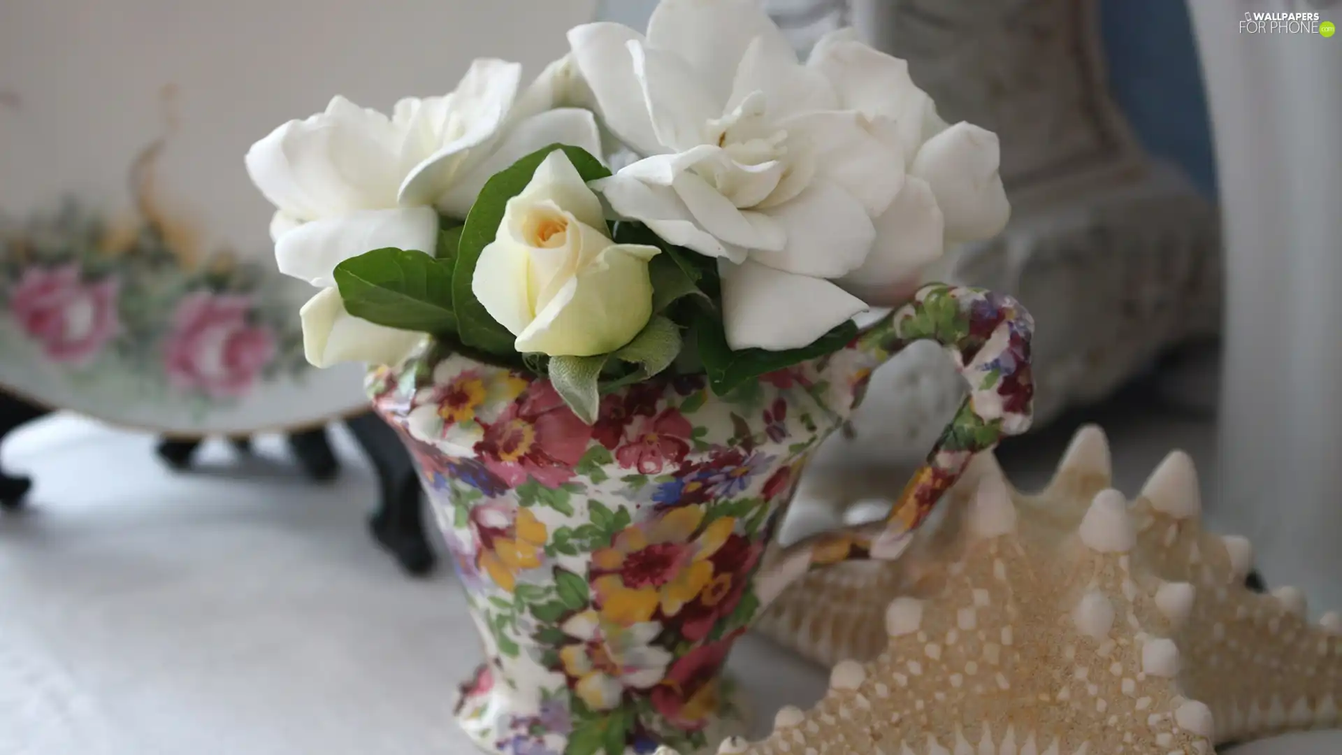 rouge, cup, small bunch
