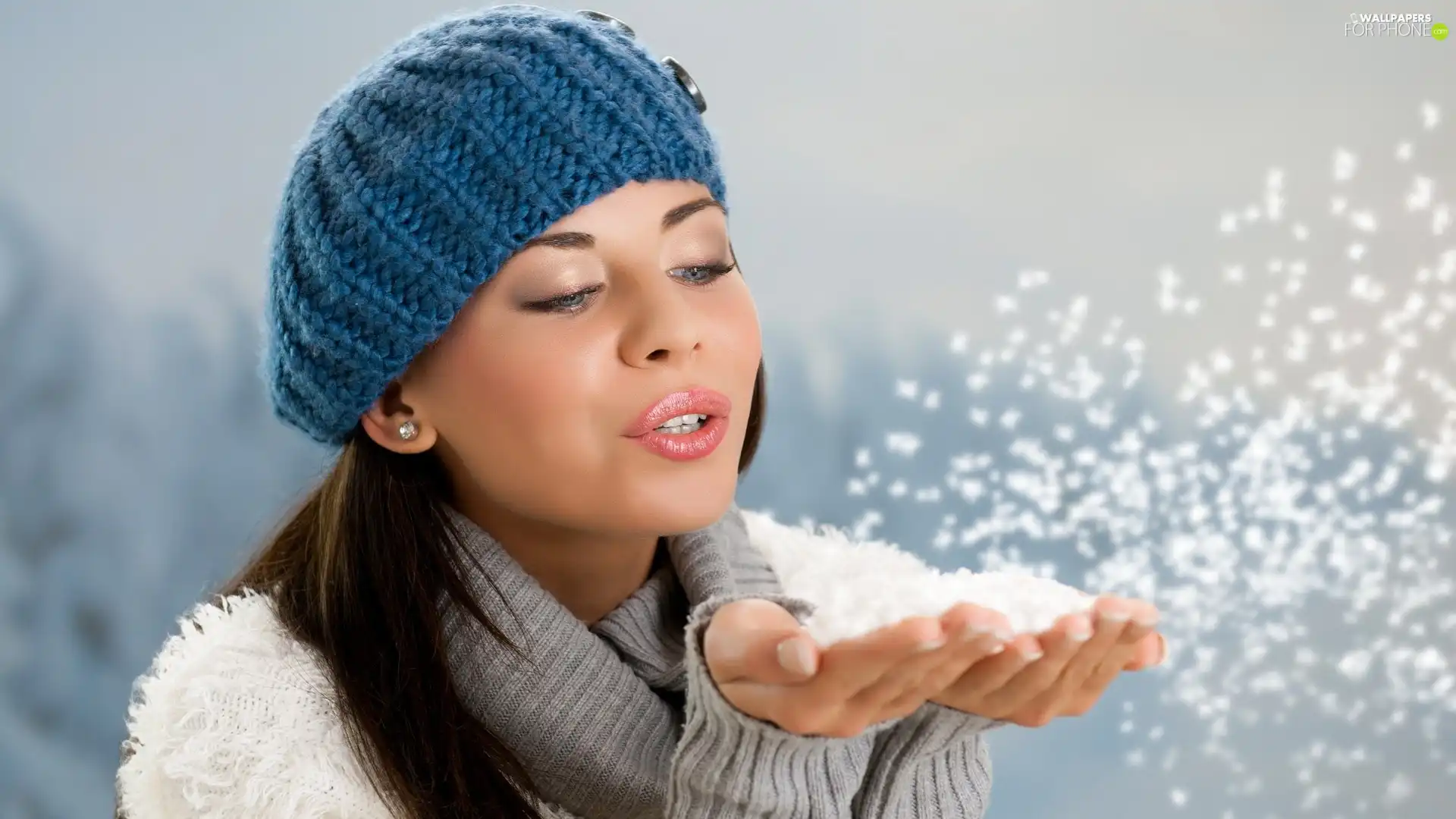 Women, hands, snow, make-up