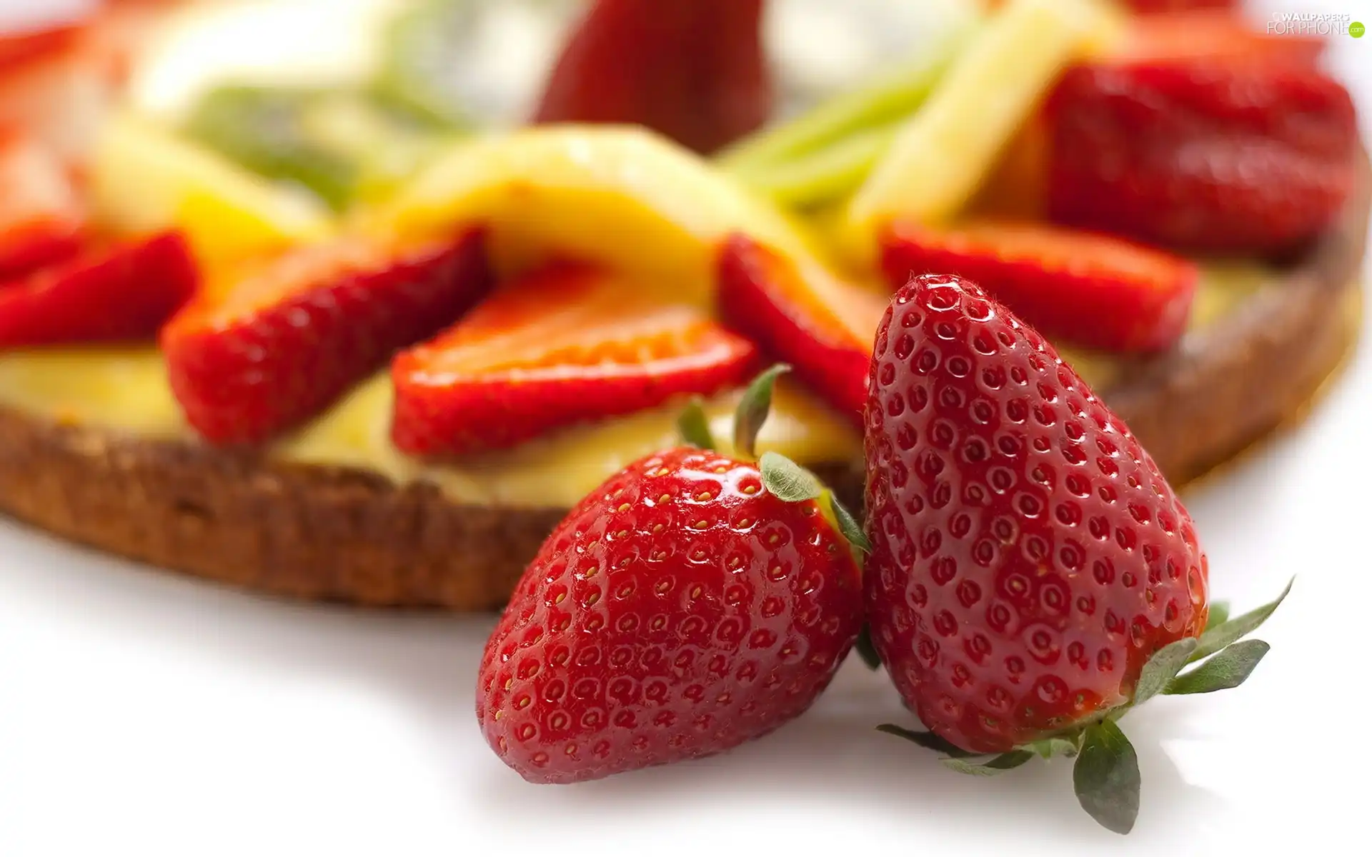 cake, strawberries