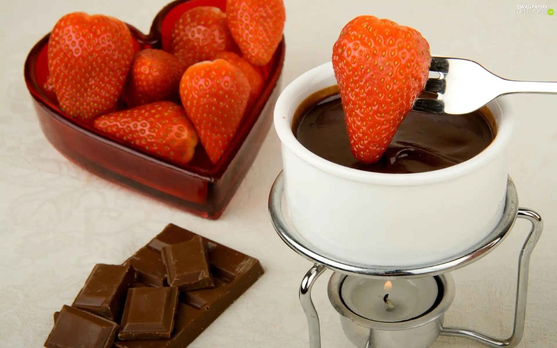Smooth, heater, strawberries, chocolate