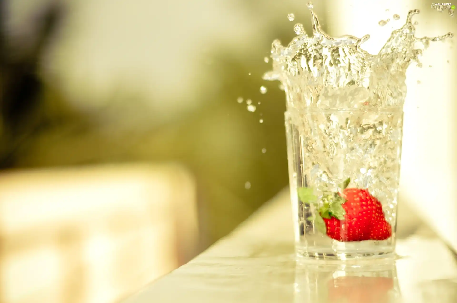 Strawberry, cup, water