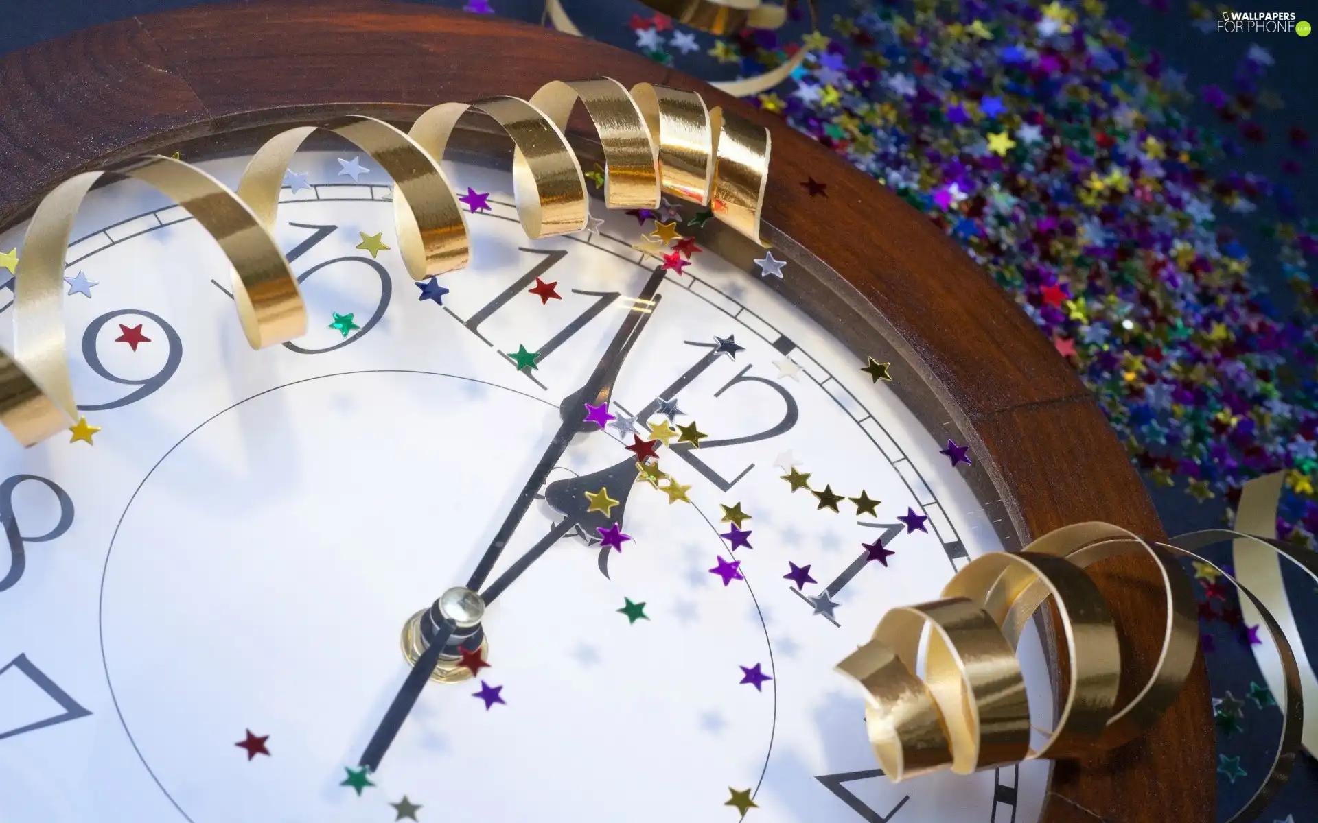 Stars, streamers, New Year