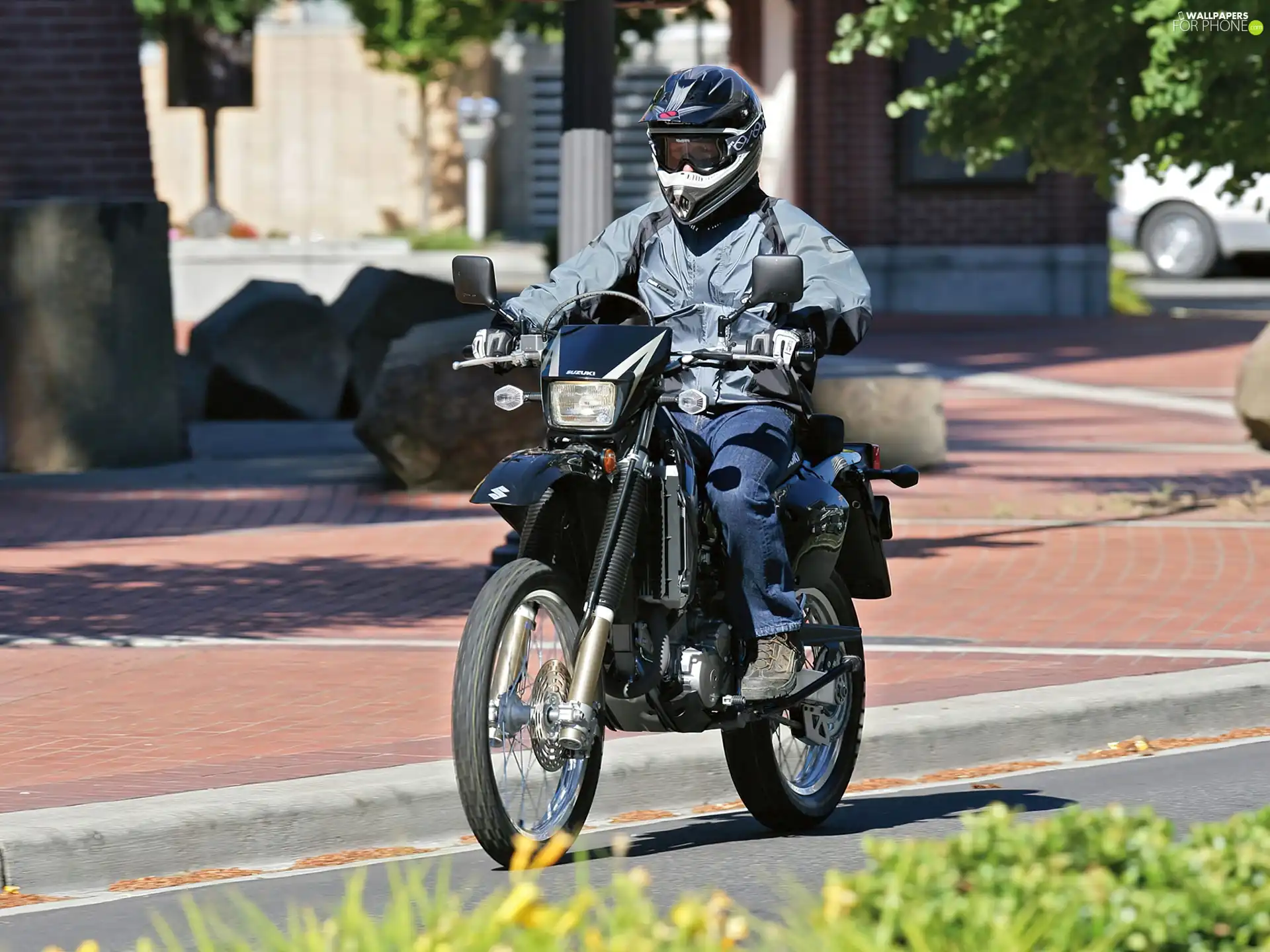Suzuki DRZ400S, Town