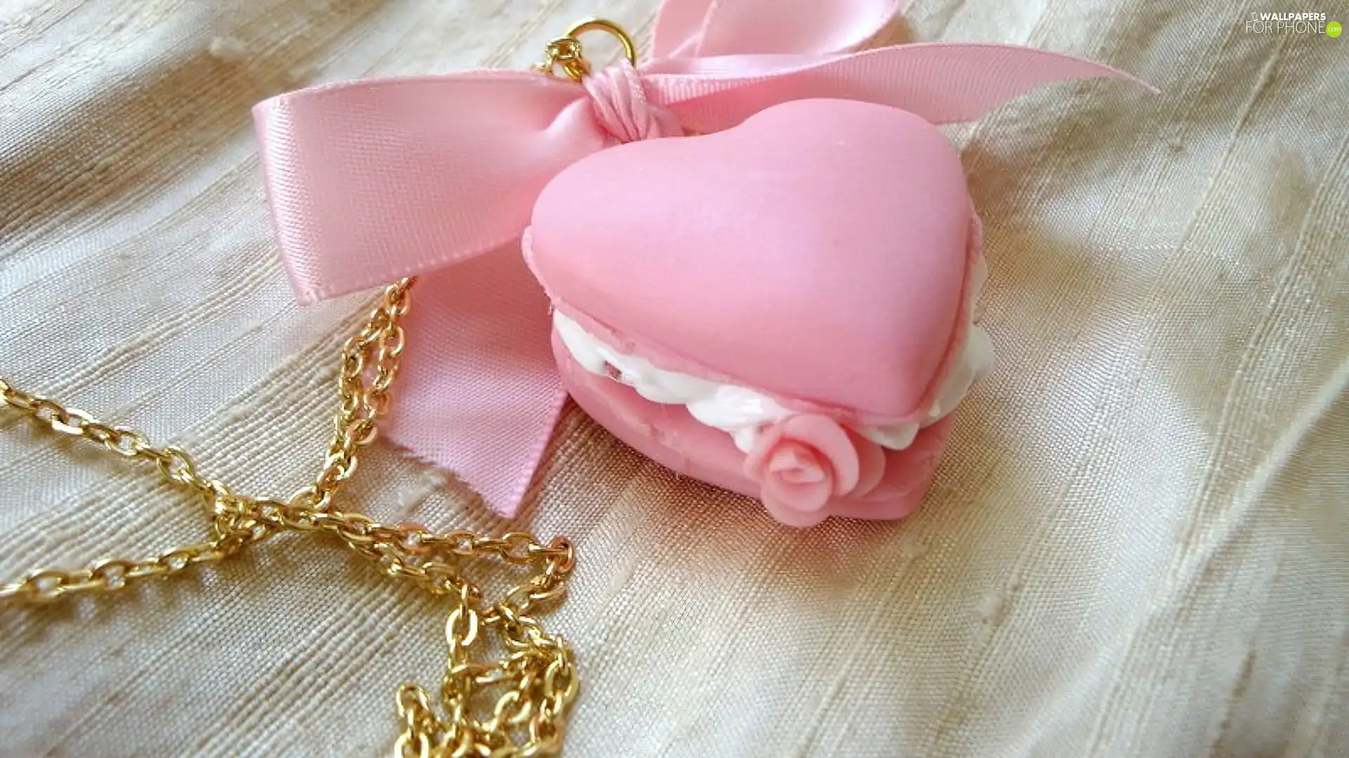 Necklace, Heart teddybear