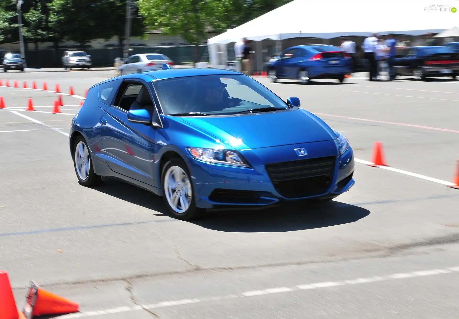 Bollards, Honda CR-Z, test