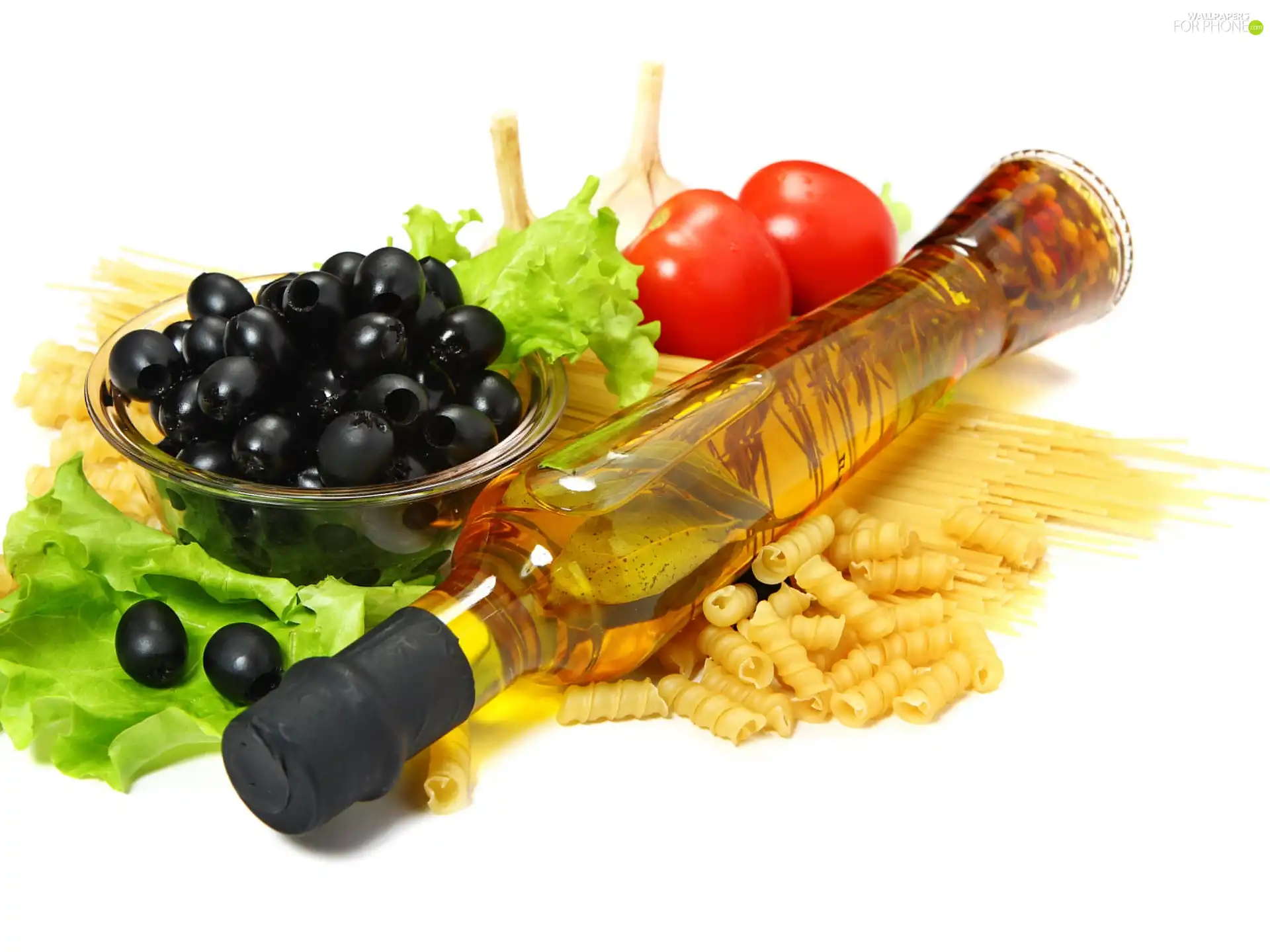 tomatoes, lettuce, olives, oil, macaroni