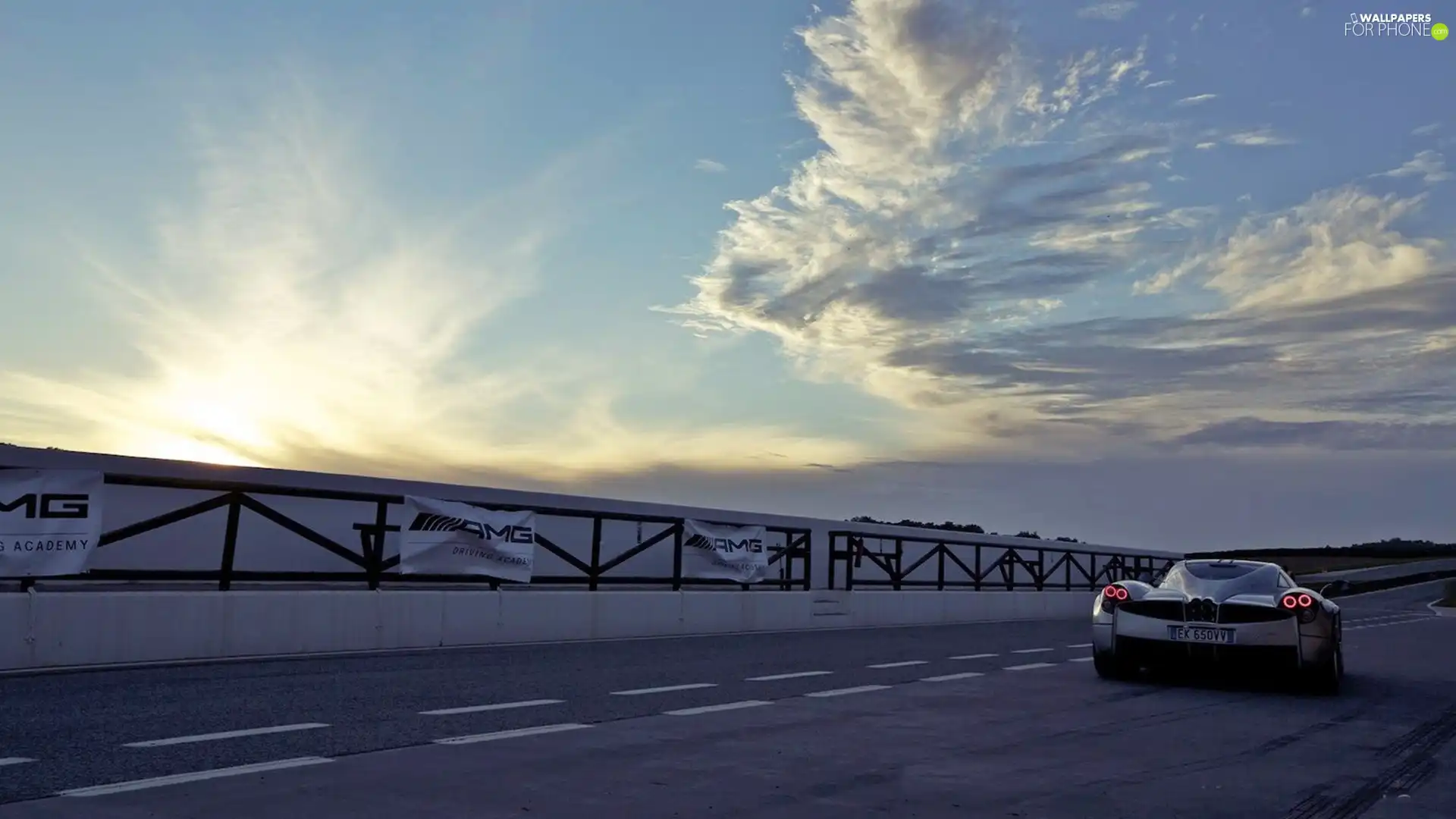 Sky, Pagani Huayra, Way